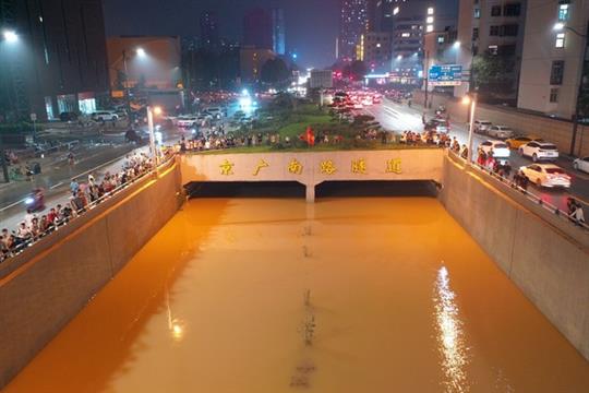 官方：暴雨致郑州292人遇难 地下空间溺亡39人