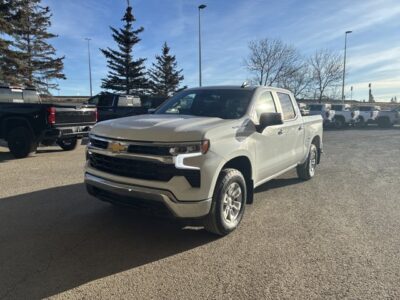 2025 Chevrolet Silverado 1500 4WD LT / 5.3升 / 无事故或索赔 / 超值优惠！！皮卡双排座，8速自动变速箱